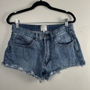 Twelve by Ontwelfth High Rise Raw Hem Shorts size 27